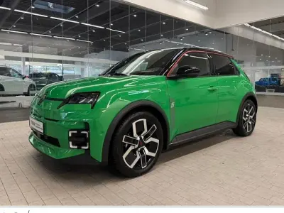 Second-hand Renault R5 Urban 89 kW (122 CP) 2025 Verde Hatchback