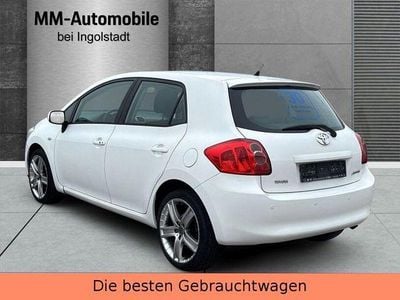 Second-hand Toyota Auris Executive 124 CP (91 kW) 2007 Alb Hatchback
