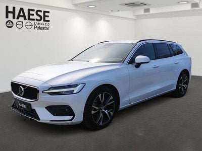 Begagnad Volvo V60 Core 197 HK (144 kW) 2024 Vit Kombi