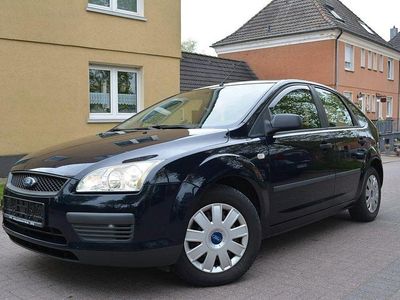 Usata Ford Focus Trend 80 CV (58 kW) 2006 Blu Berlina