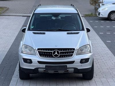 Gebraucht Mercedes ML320 224 PS (164 kW) 2007 Silber SUV