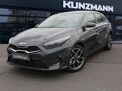 Gebraucht Kia Ceed 140 PS (102 kW) 2025 Pentametal metallic Kleinwagen
