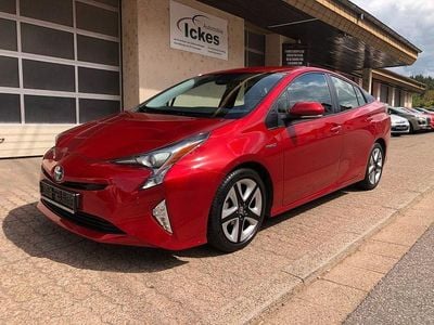 Second-hand Toyota Prius 98 CP (72 kW) 2017 Roșu Berlinǎ