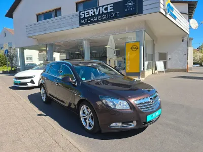 Gebraucht Opel Insignia Innovation 220 PS (161 kW) 2013 Braun Kombi