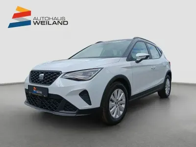 Neu Seat Arona Style 116 PS (85 kW) 2025 Magnetic grau metallic / dach midnight schwarz metallic SUV