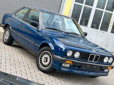 Gebraucht BMW 325 170 PS (125 kW) 1987 Saturnblau Coupé