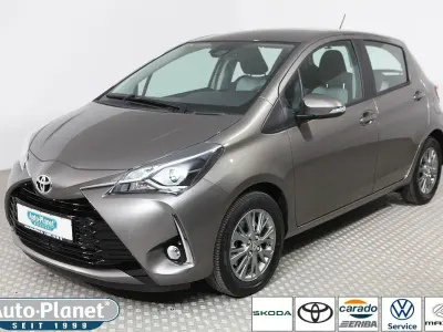 Gebraucht Toyota Yaris Comfort 111 PS (81 kW) 2018 Platinum bronze metallic (metallic) Kleinwagen