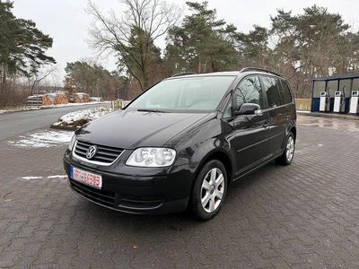 Schwarz Gebraucht 2005 VW Touran Trendline Van / Kleinbus | 2.150 € (Fairer Preis)