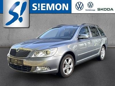 Grau Gebraucht 2012 Skoda Octavia Family Kombi | 4.930 € (Guter Preis)
