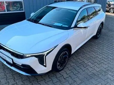 Neu Kia K4 Spirit 150 PS (110 kW) 2026 Weiß Kombi