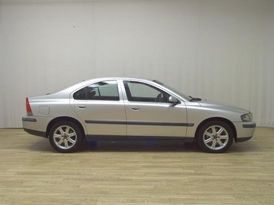 Gebraucht Volvo S60 163 PS (119 kW) 2002 Silber metallic Limousine
