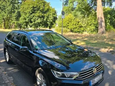 Gebraucht VW Passat Comfortline 150 PS (110 kW) 2018 Schwarz Kombi