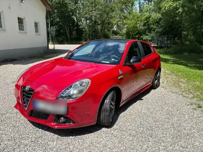 Gebraucht Alfa Romeo Giulietta Quadrifoglio Verde 241 PS (177 kW) 2015 Rot Kleinwagen