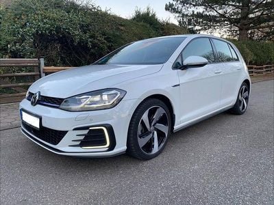 Gebraucht VW Golf VII GTE 204 PS (150 kW) 2018 Weiß Limousine