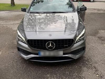 Gebraucht Mercedes CLA220 Shooting Brake 184 PS (135 kW) 2017 Grau Kombi