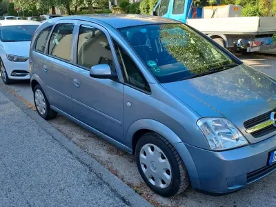 Używany Opel Meriva 90 KM (66 kW) 2006 Srebrny Minivan