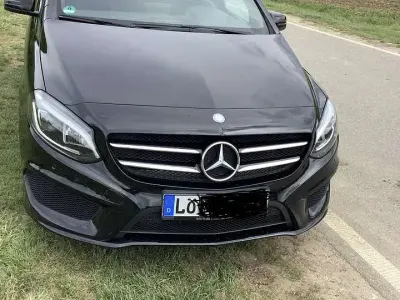 Gebraucht Mercedes 220 AMG line 184 PS (135 kW) 2016 Schwarz Limousine
