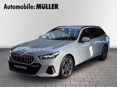 Gebraucht BMW 520 M Sport 197 PS (144 kW) 2024 Grau Kombi