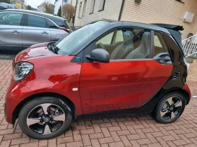 Gebraucht Smart ForTwo Electric Drive 60 kW (82 PS) 2021 Rot Cabrio