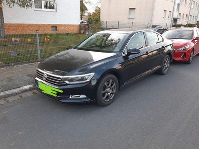 Second-hand VW Passat Comfortline 150 CP (110 kW) 2015 Negru Berlinǎ