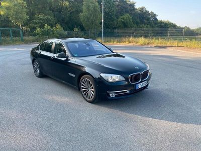 BMW 750