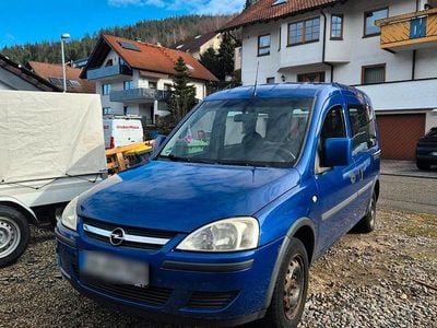 Blau Gebraucht 2005 Opel Combo Sport Limousine | 1.000 € (Guter Preis)