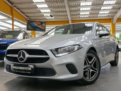 Gebraucht Mercedes A200 Business 163 PS (119 kW) 2019 Iridium silber (metallic) Limousine