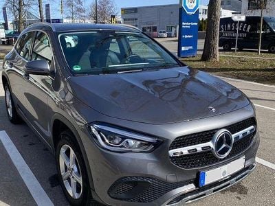 Gebraucht Mercedes GLA220 Progressive 190 PS (139 kW) 2022 Grau SUV