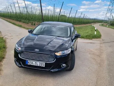 Gebraucht Ford Mondeo Titanium 160 PS (117 kW) 2015 Schwarz Limousine