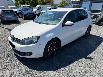 Gebraucht VW Golf VI Comfortline 122 PS (89 kW) 2009 Weiß Limousine