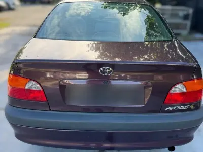 Gebraucht Toyota Avensis 110 PS (80 kW) 2000 Limousine