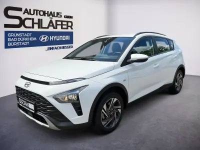 Gebraucht Hyundai Bayon Trend 101 PS (74 kW) 2023 Atlas white / sol SUV