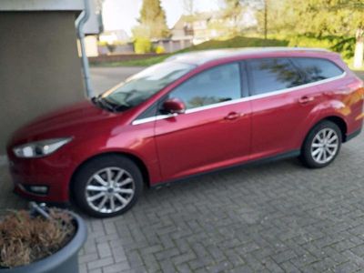 Gebraucht Ford Focus Titanium 150 PS (110 kW) 2017 Rot Kombi