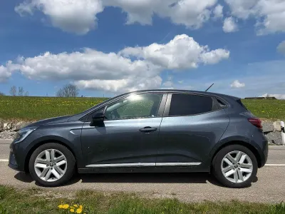 Gebraucht Renault Clio V Zen 91 PS (66 kW) 2021 Grau Limousine