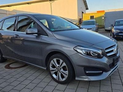 Gebraucht Mercedes B250 Edition 211 PS (155 kW) 2018 Grau Van / Kleinbus