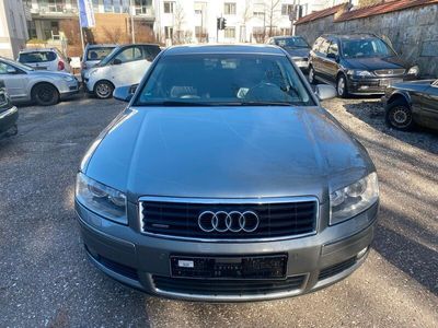 gebraucht Audi A8 V8 3,7l Quattro,Autogas, Motor läuft auf 7 Zylinder.