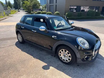Gebraucht Mini Cooper D 116 PS (85 kW) 2015 Schwarz Kleinwagen