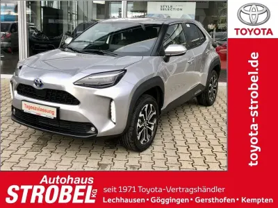 Neu Toyota Yaris Cross 131 PS (96 kW) 2026 Shimmering silver metallic SUV
