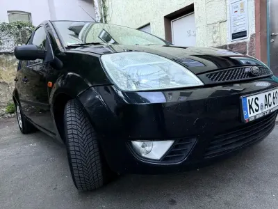 Gebraucht Ford Fiesta 80 PS (58 kW) 2002 Schwarz Kleinwagen
