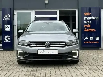 Gebraucht VW Passat GTE 218 PS (160 kW) 2021 Pyritsilber Kombi