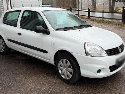Second-hand Renault Clio II Campus 58 CP (42 kW) 2009 Alb Hatchback