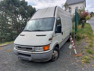 Usata Iveco Daily 125 CV (91 kW) 2001 Bianco Berlina