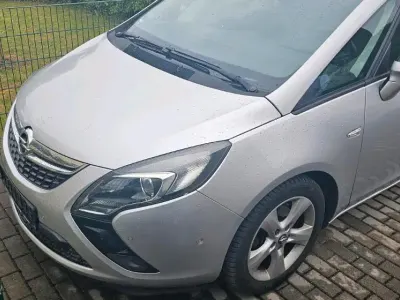 Gebraucht Opel Zafira 140 PS (102 kW) 2011 Silber Van / Kleinbus