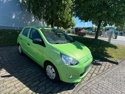 Gebraucht Mitsubishi Space Star 71 PS (52 kW) 2013 Grün Van / Kleinbus