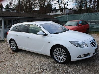 Gebraucht Opel Insignia Innovation 131 PS (96 kW) 2011 Weiß Kombi