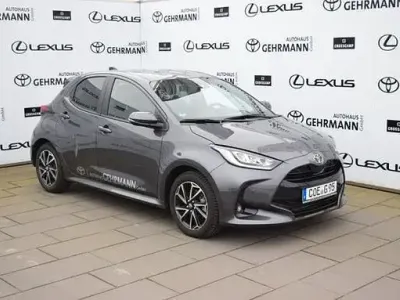 Gebraucht Toyota Yaris Style 130 PS (95 kW) 2025 Marlingrau metallic Kleinwagen