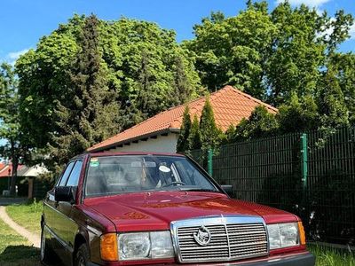 Second-hand Mercedes 190 109 CP (80 kW) 1990 Roșu Berlinǎ