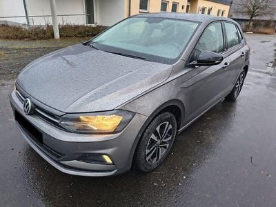 Gebraucht VW Polo IQ Drive 95 PS (69 kW) 2019 Grau Kleinwagen