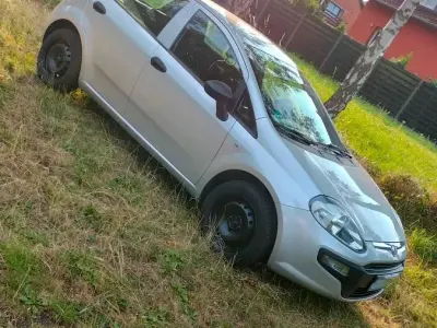 Gebraucht Fiat Punto Evo 77 PS (56 kW) 2026 Silber Kleinwagen