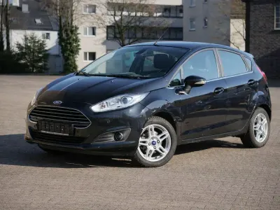 Używany Ford Fiesta Titanium 101 KM (74 kW) 2014 Czarny Hatchback